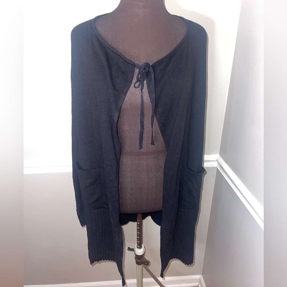 CAbi Black Cardigan Sweater Ties Women’s M‎ Front Pockets Longer Style